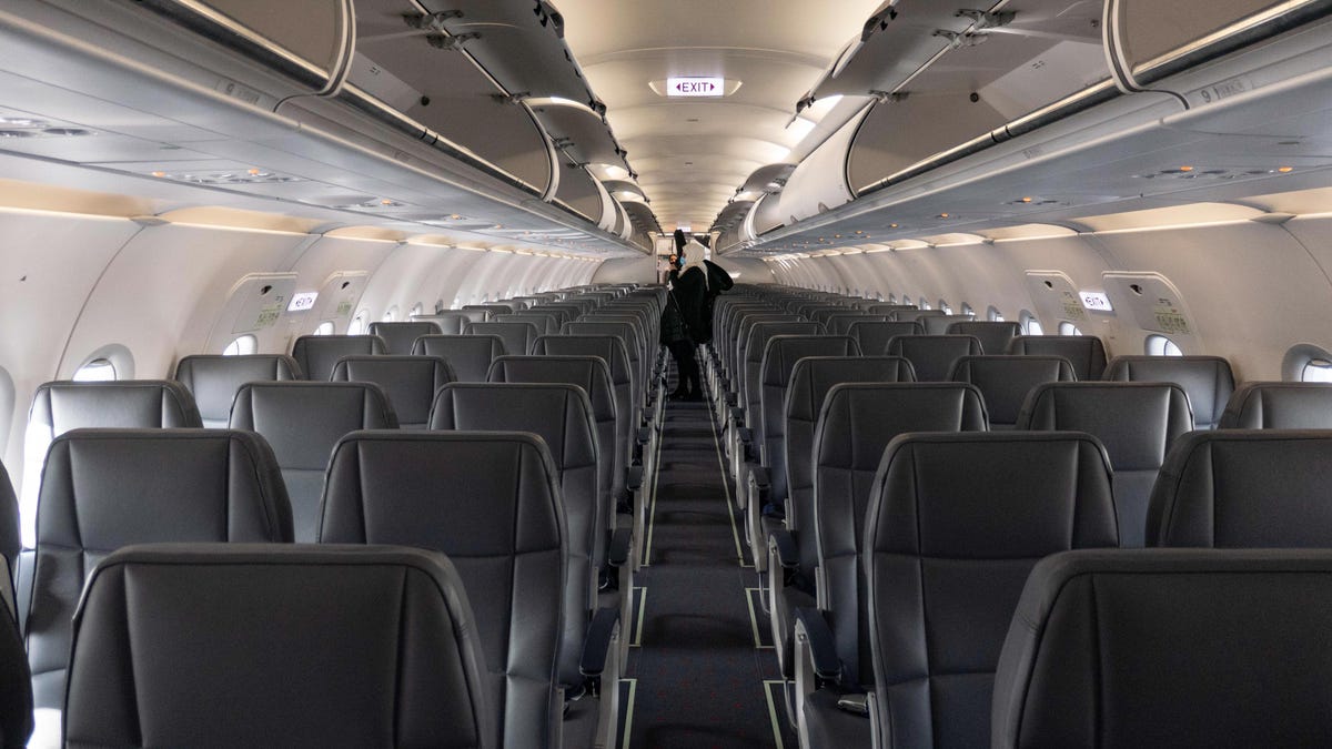 U.S. airlines make billions from seat fees, Senate report finds – Complete Guide